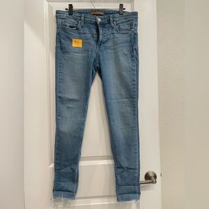 Joe’s Brand Jeans! Size 31. The Icon- Mid Rise Skinny. Great condition!